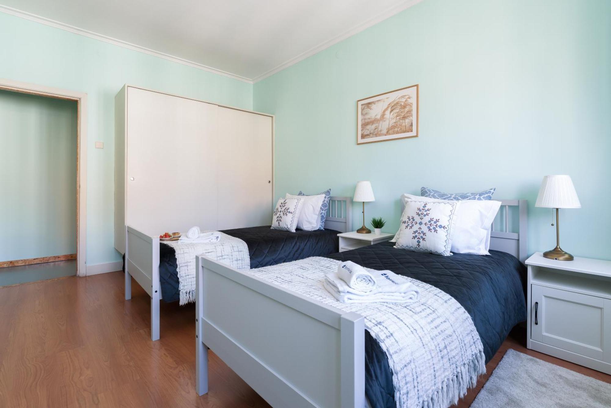 Host Wise - Colorful Bright Flat With Balcony Apartman Porto Szoba fotó